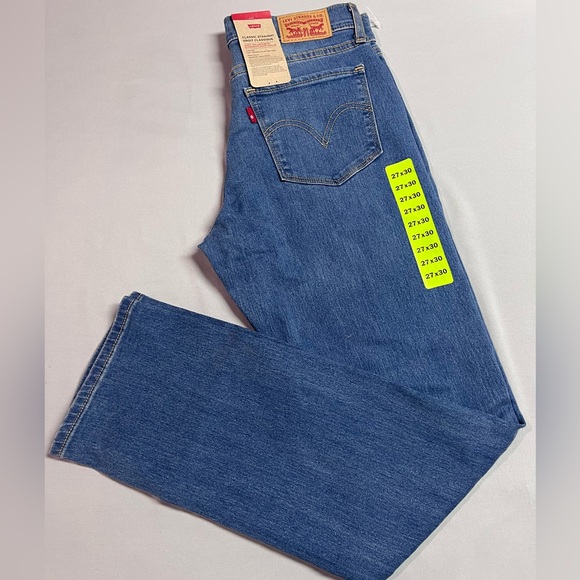 Levi's Women's Classic Straight Mid Rise Denim Jeans 27X30 . NWT - Picture 4 of 4